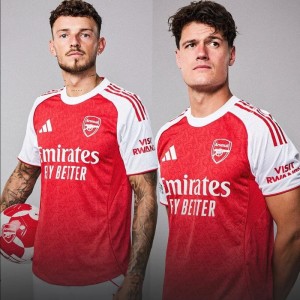 罗马诺：拜仁今夏曾有意收购马丁内利！枪手为萨利巴提供5年合同